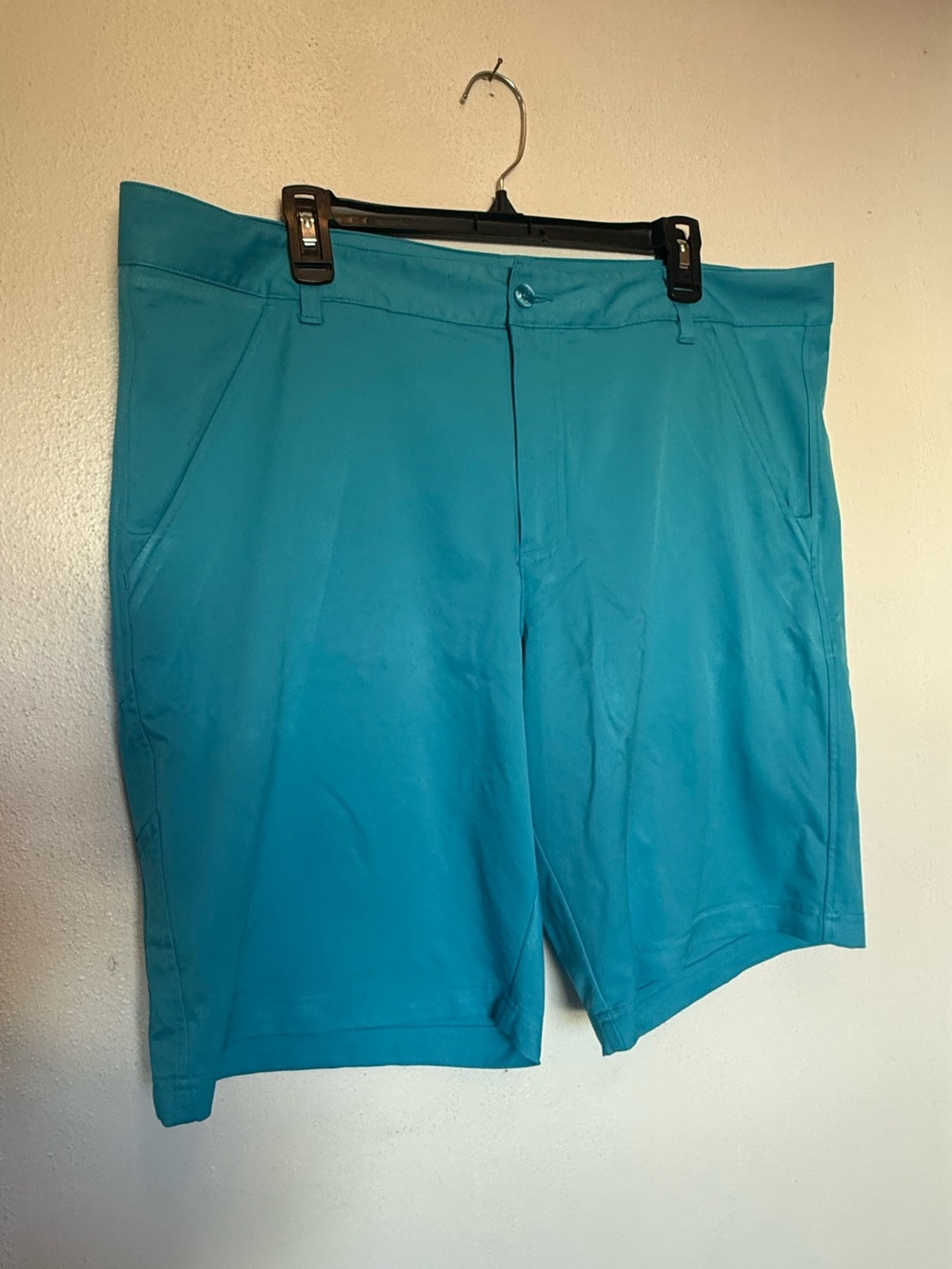 Men’s size 40 Fila Sport Golf Shorts Bright Blue Turquoise